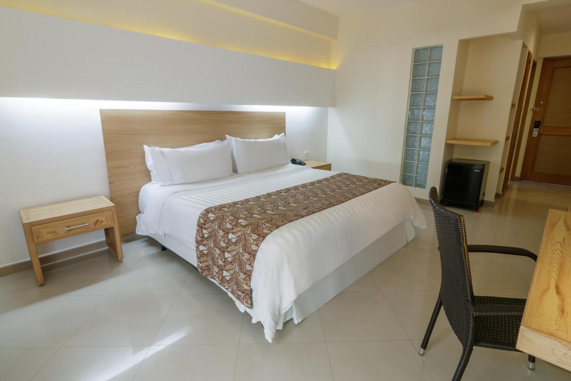 Ghl Hotel Club El Puente Girardot Exteriör bild