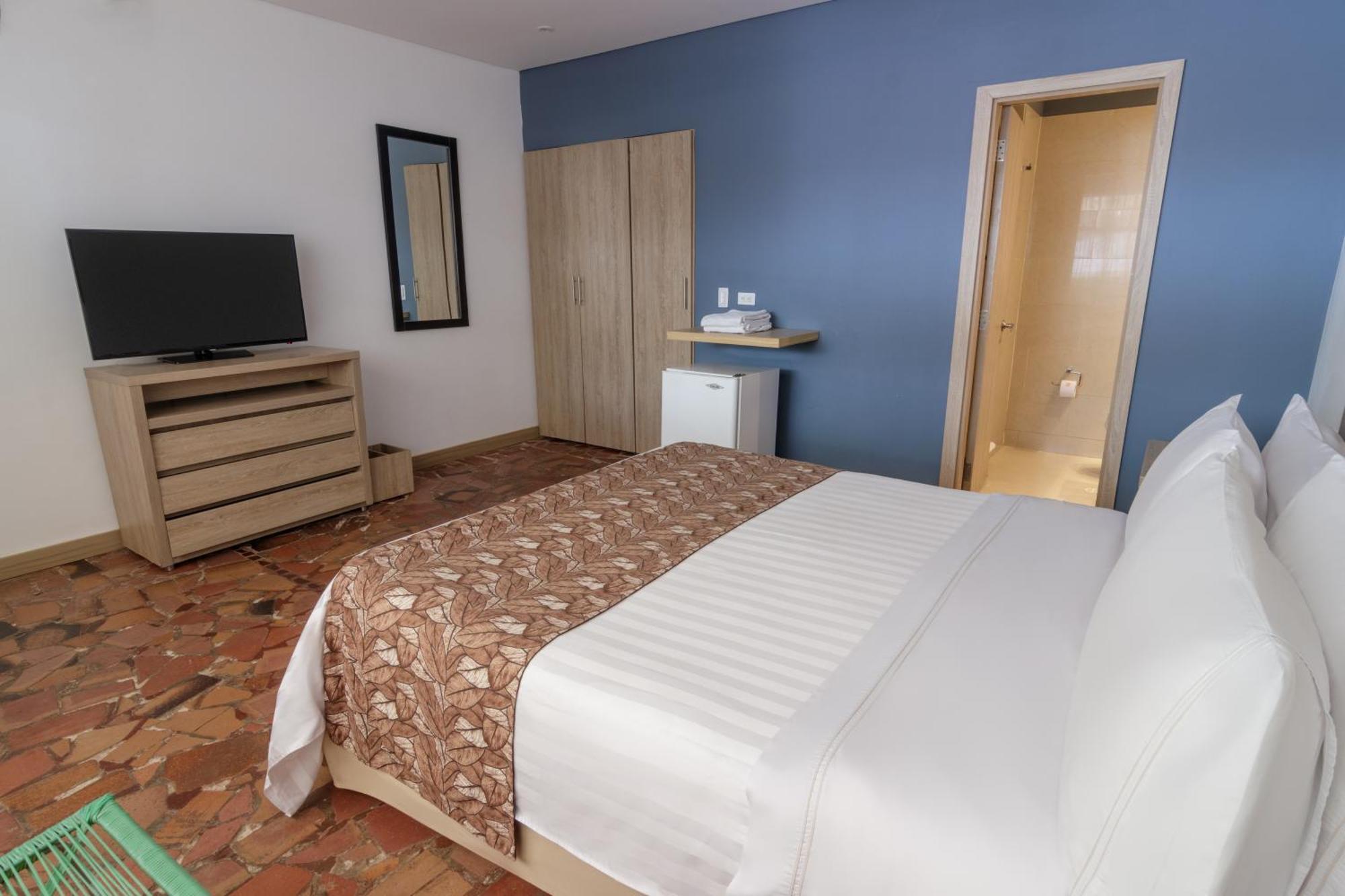 Ghl Hotel Club El Puente Girardot Exteriör bild