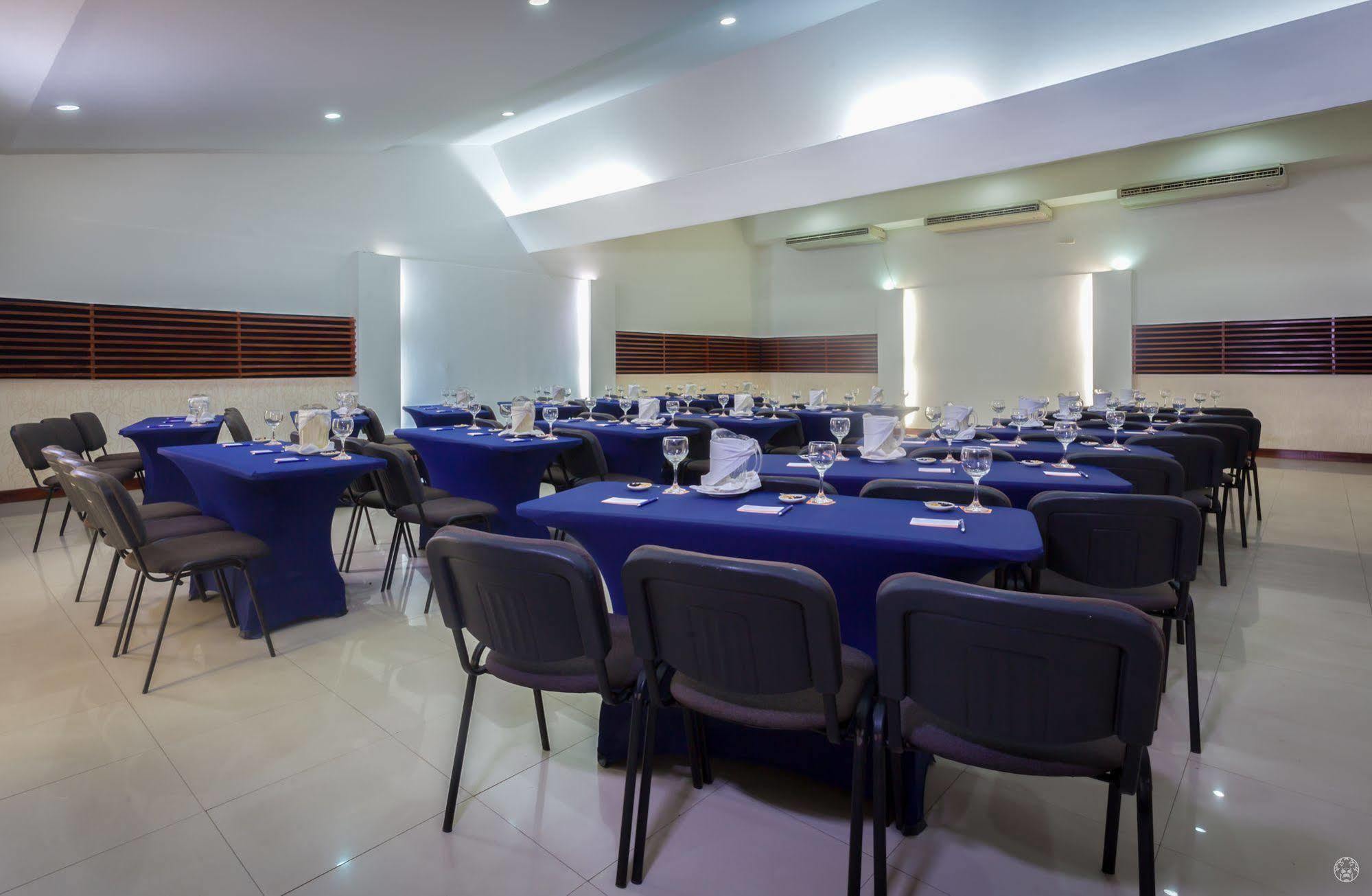 Ghl Hotel Club El Puente Girardot Exteriör bild